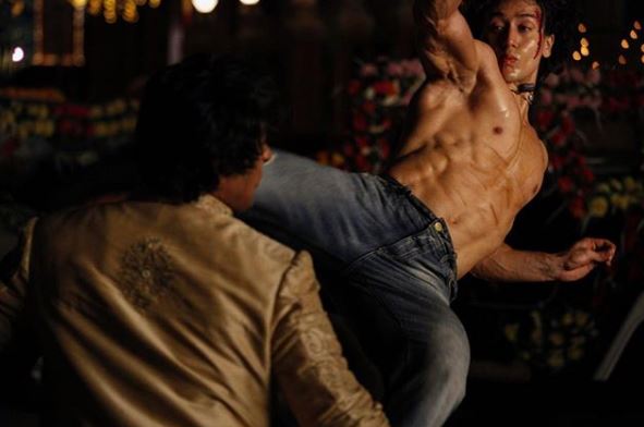 Tiger Shroff Action Scene Film War